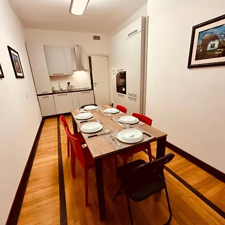 Kibilu - Via Medaglie D'oro Centro Citta Con Parcheggio * فاريسّي
