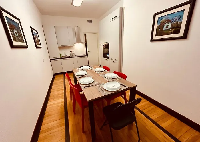 Kibilu - Via Medaglie D'oro Centro Citta Con Parcheggio * فاريسّي