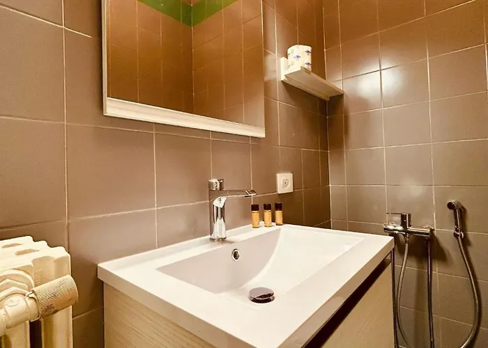 Kibilu - Via Medaglie D'oro Centro Citta Con Parcheggio * فاريسّي